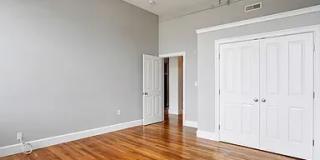 6 Spice St. Gallery 8