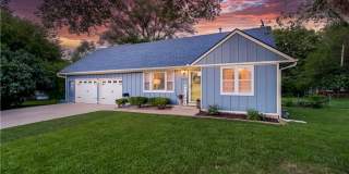 COMING SOON - Adorable Home in Lenexa Gallery 3