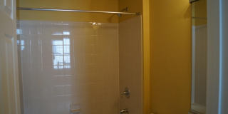 25575 AMERICA Square Gallery 72