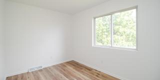 1410 S River Rd Gallery 25