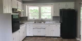 3 Bedroom Pet Friendly Home For Rent! Gallery 7