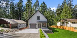 New Construction, Custom Chalet-style Home In Yelm. 3 bedrooms, 2 1/2 baths. Gallery 1