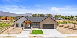 5691 RIO BONITO Circle Gallery 1