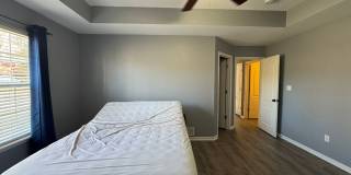 3 Bedroom Home available w/fenced yard Gallery 20
