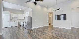 7bed/4bath in West Campus Gallery 6
