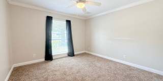 Large Open Concept House with Tons of Natural Light Gallery 20