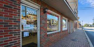 212 FREDERICK Avenue S Gallery 95