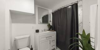 9525 Parkside Avenue Gallery 21