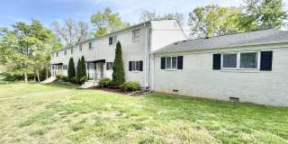 2 Bedroom Apartment Convenient to UNCG & Downtown Greensboro Gallery 3