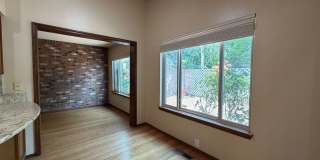 Attractive 3 Bedroom 2 Bathroom Home In The Northeast Heights! Gallery 10