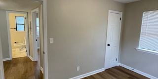 **4/2 Single Family home Available Now!!** Gallery 8