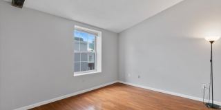196 Crown Street Gallery 26