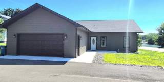 1000 10th Ave Ne Gallery 1