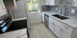 Beautifully remodeled 2-bedroom, 1-bathroom unit in a convenient San Diego location. Gallery 1