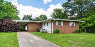 1005 Woodbine Road Gallery 1