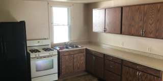 Looking for great tenants for this 2 bedroom house Gallery 1