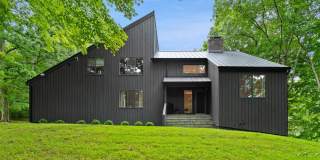 25 Cross Pond Road Gallery 1