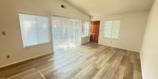Beautiful 3-Bedroom Condo in Chatsworth! Gallery 4