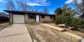 Short-term rental! 5 Bedroom Home for Rent in South Boulder's Martin Acres Gallery 1