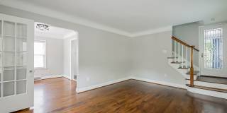 Comfort & Convenience on Olmstead Street Gallery 4