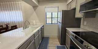 1222 W Baseline Road unit: 208 Gallery 5