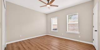 631 E Mistletoe Gallery 10
