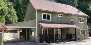 Magnificent Craftsman Style Custom Home Gallery 1