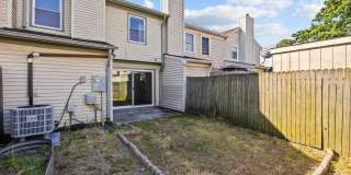 Charming 2 Bed, 2.5 Bath Townhouse for Rent in Virginia Beach! Gallery 22