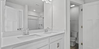 Beautiful 3/2.5 Townhome Move in Ready! Gallery 15