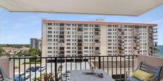 1147 Hillsboro Mile Gallery 23