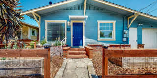 Charming 2 Bedroom 1 Bathroom Single Family Home with One Car Garage! Charming 2 Bedroom 1 Bathroom Single Family Home with One Car Garage! Gallery 1