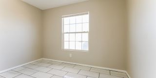 Bright & Beautiful 3bd/2ba Home on Quiet Cul-de-Sac with Spacious Yard! - FREE iPad or 55” TV if moved in by 5/15! Gallery 13