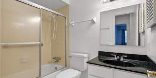 Spacious & Exciting Townhome style Condo Gallery 16