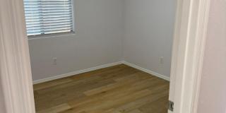 4752 E Laurel Avenue Gallery 7