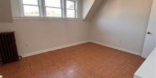 718 1/2 N 10th Street Gallery 10