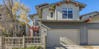 Modern 4-Bedroom Townhouse with Stunning Views in Boulder, CO Modern 4-Bedroom Townhouse with Stunning Views in Boulder, CO Gallery 1