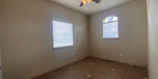 3605 N Narcissus Avenue Gallery 32