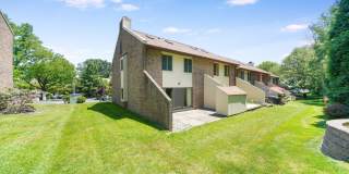 3 Bed 2.5 Bath Townhome in Chesterbrook Gallery 25