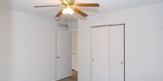 White Oak - Charming 3bed ranch w fenced yard and garage Gallery 10