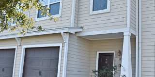 Freshly updated 3 Bedroom 2.5 Bath Townhouse 1 Car Garage available 3/1 Gallery 1