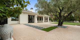 304 N Royal Ascot Drive Gallery 54
