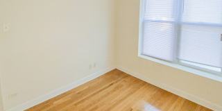 851 West Cornelia Ave. Apt. Gallery 19
