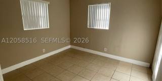 1810 SW 64th Ter Gallery 9