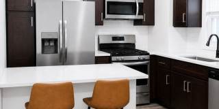 Brand New Luxury 3BR Top Floor Apartment | Washer/Dryer | Easy NYC Commute | Pet Friendly Gallery 13