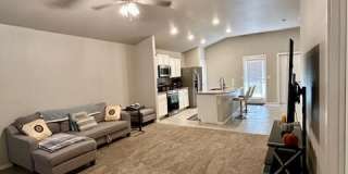 2916 Waverly Avenue Gallery 1