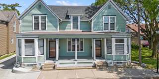 Completely Brand New Restored Historic Townhome near Wells St Corridor. Gallery 37