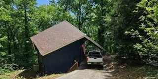 3342 Lodge Overlook - BEAUTIFUL LAKE HOME FOR RENT Gallery 1
