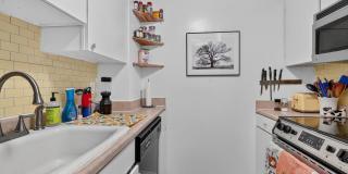 1736 18TH ST NW #T2 Gallery 15
