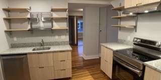 22 Woodleigh Ave, Apt. 2 Gallery 1