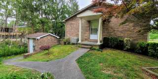 Lenoir City, 37772 - 2 Bedroom, 2 Full Bath, 1,000 square foot One-Level Condo SHORT TERM LEASE OPTION AVAILABLE! - Ryan Fogarty (865) 333-4840 Gallery 1